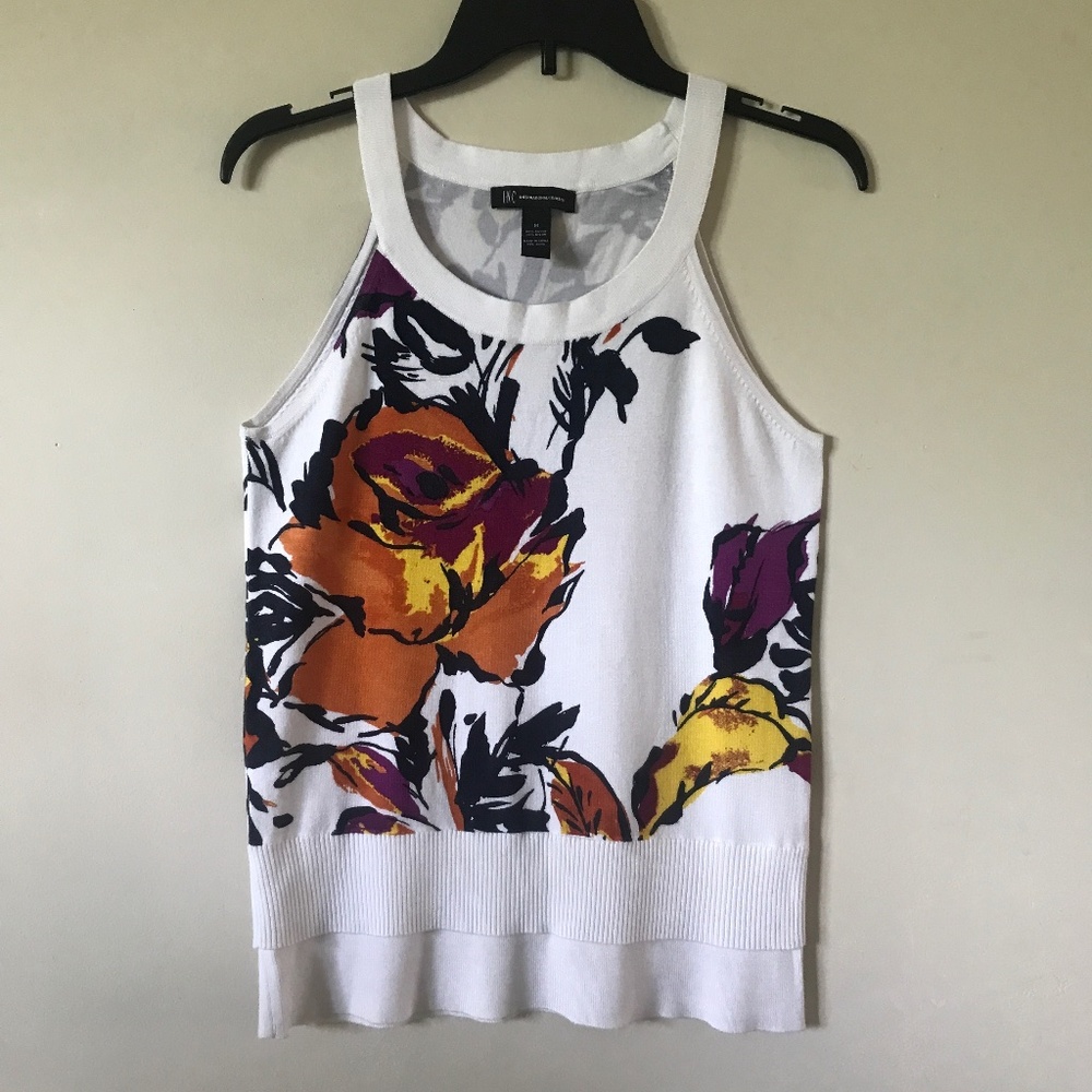 INC White Knit Tank Top W/Flower Print. Medium.